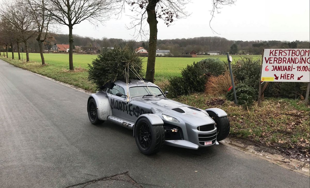 It's Better to Burn Out Than to Fade Away #jeroom #donkervoort