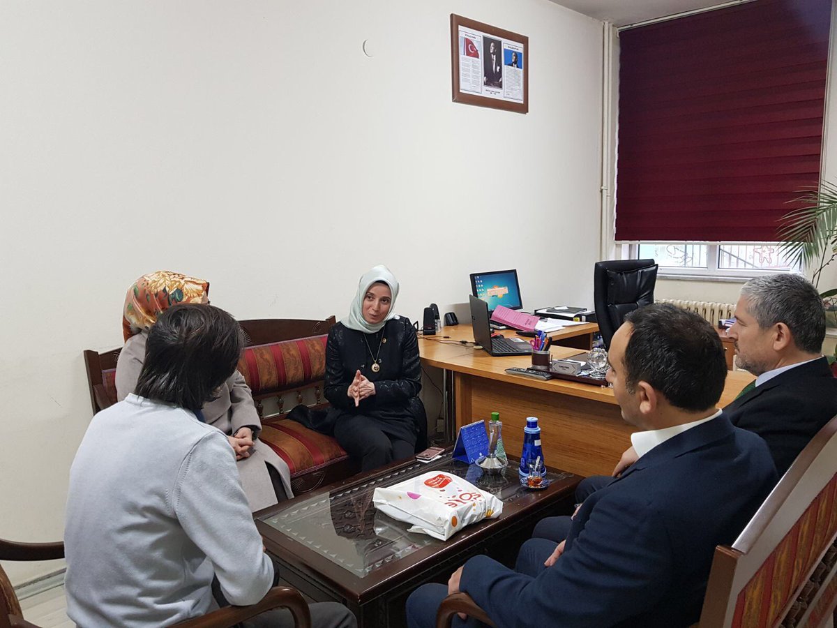 Okullarımızı ziyaret ediyoruz, Kâğıthane ilçemizde Ali Fuat Cebesoy Ortaokulunu okul müdürümüzle okulumuz  hakkında bilgi aldık, yapabileceklerimizi konuştuk.