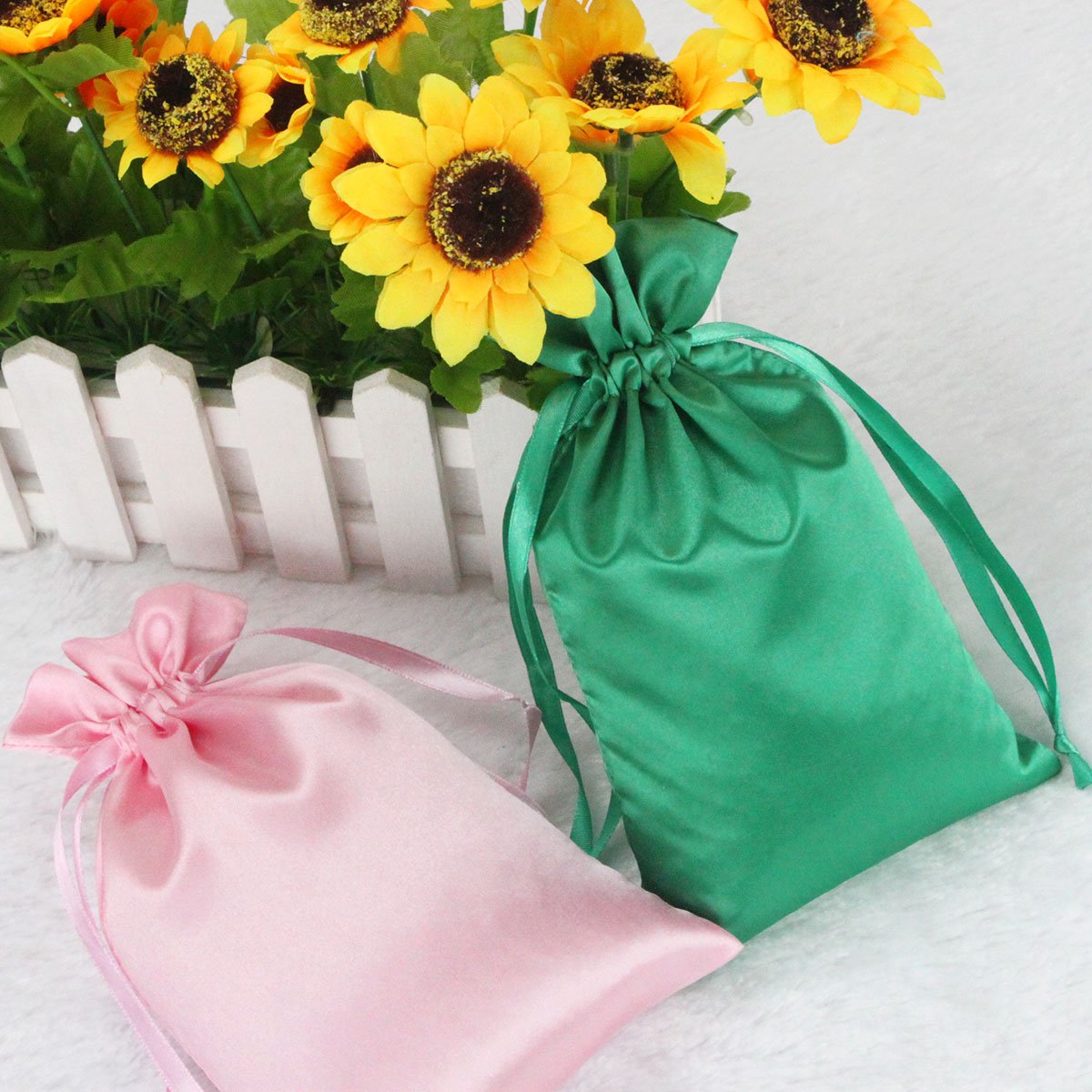 hair_packaging's tweet photo. #satinbag #satinfabric #drawstringbag #satinpouch #unimbus #Summer #ribbondraestring https://t.co/3Vxx1v03Ho
