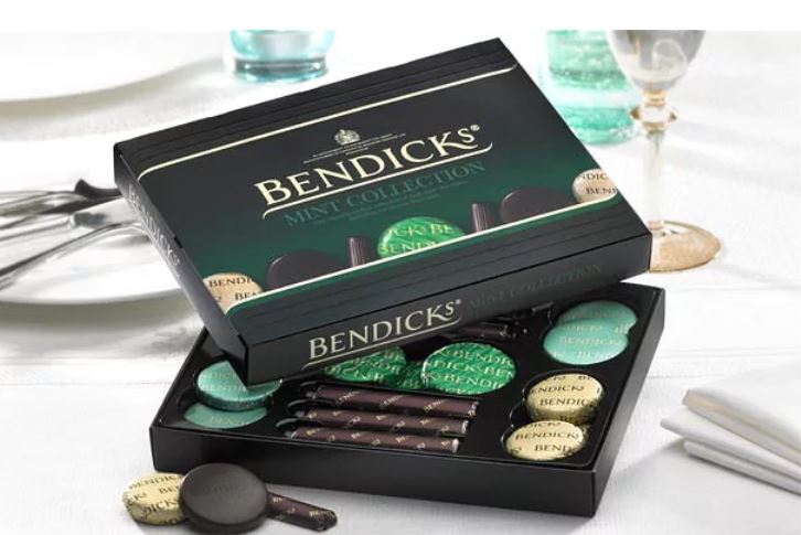 chocsdirect's tweet photo. 'When only the best will do....'. Back in stock is our large range of Bendicks mint collection boxes and bittermints. Shop online now. #bittermints #mints #chocolate #weekend https://t.co/B2uq1BxY4U