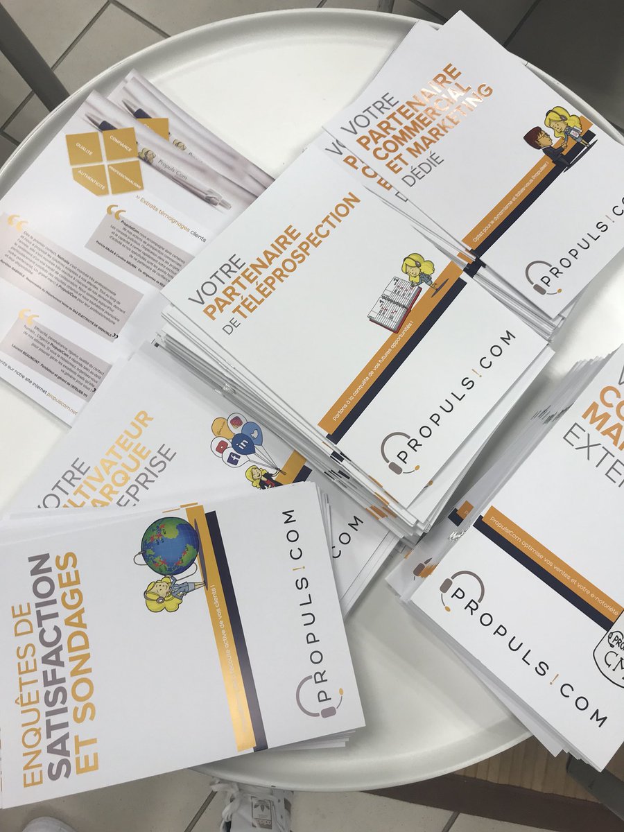 PropulsCom's tweet photo. Youpiiiii 👏🏼 ! Nos nouvelles plaquettes sont arrivées à l’agence ! #Plaquettescommerciales #aprèsenviron2076relectures #print #news #nouveautés2018 #communitymanagement #communitymanager #téléprospection #telemarketing #relationclient #PropulsCom #propulsezvous https://t.co/15CcpKJ5uy