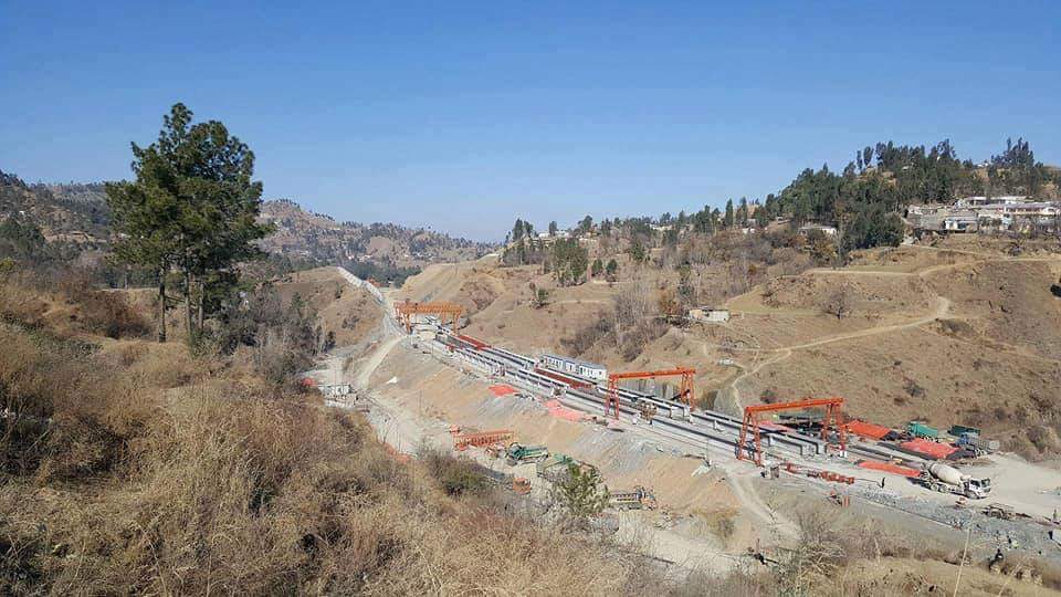 IzazANP010's tweet photo. #CPEC KPK:180 Km #Hazara #Mtrway undr constrctn near #Shimla #Hill1.7 km long Tunel FiveTunnels are under construction in Hazara Mtrwy #Mansehra section wl b opn for traffic N May 2018.Recent 47 km long motorway opened for traffic till shah Maqsood Interchange
#PakRisesWithCPEC https://t.co/gaE6Xh5SAx