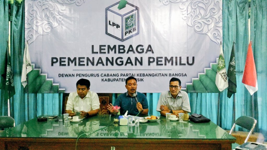 LPP_PKBGresik's tweet photo. Sambutan sekaligus memimpin Rapat Koordinasi dan Pemantapan Proker LPP oleh Ketua @LPP_PKBGresik @HMQodir . @DPCPKBGresik @LPPDPPPKB @DPP_PKB @dpwpkbjatim https://t.co/gMtGhsZarn