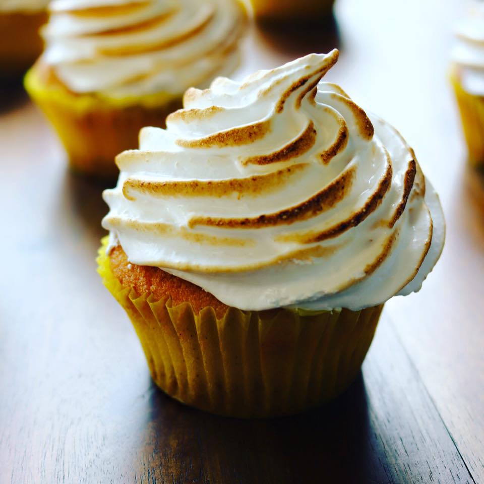 The 7 Best Places to Find Delicious Cupcakes in Iowa aroundiowa.com/blog/2016/04/7… #iowa #aroundiowa