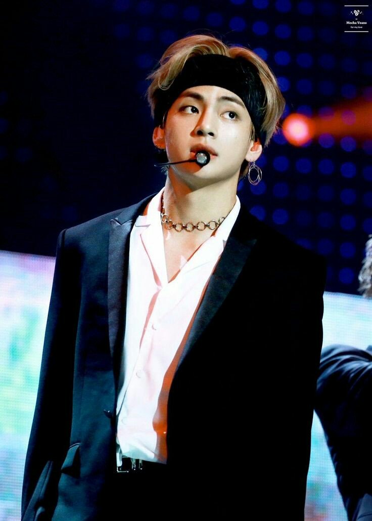 taehyung pics on Twitter: "taehyung with bandana - appreciation.…