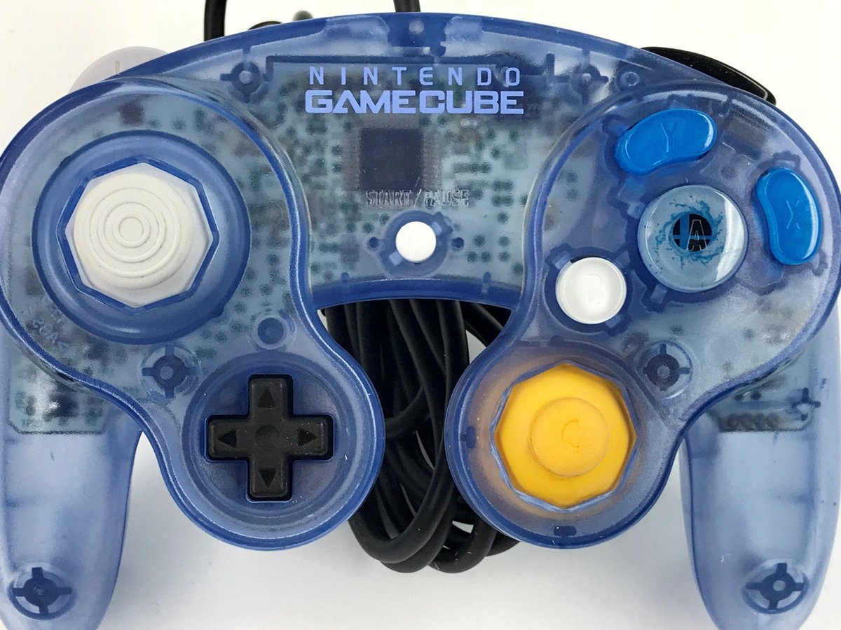 BattleBeaver's tweet image. Come join us at @SmashNSplash June 1-3, 2018! Check out the announcement video here (youtu.be/g9S3g6jOzU4) **Giveaway** Re-Tweet, Follow us, and follow @SmashNSplash for a chance to win this beautiful Smash N Splash themed controller. Winner Announced Jan.31