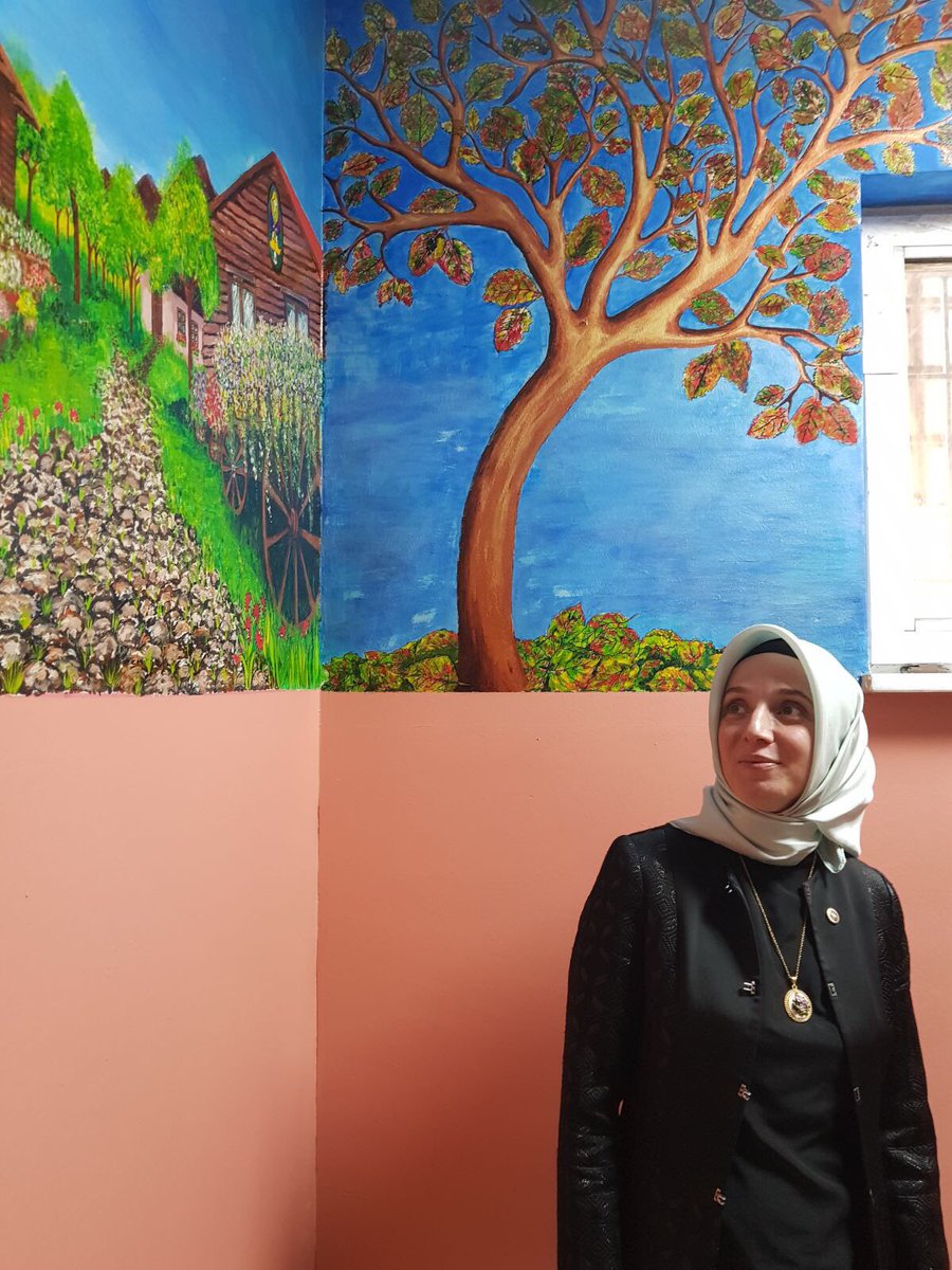 Kâğıthane Mesleki ve Teknik Anadolu Lisesini ziyaret ettik. Bu sene Pisa projesine katılan 30 okuldan biri olan Meslek lisemizde, gastronomi bölümünden okuyan öğrencilerimizin iş garantisi olduğunu, zabıt katibi yetiştirmek için sanal mahkeme kurulduğunu öğrenmek gurur verici