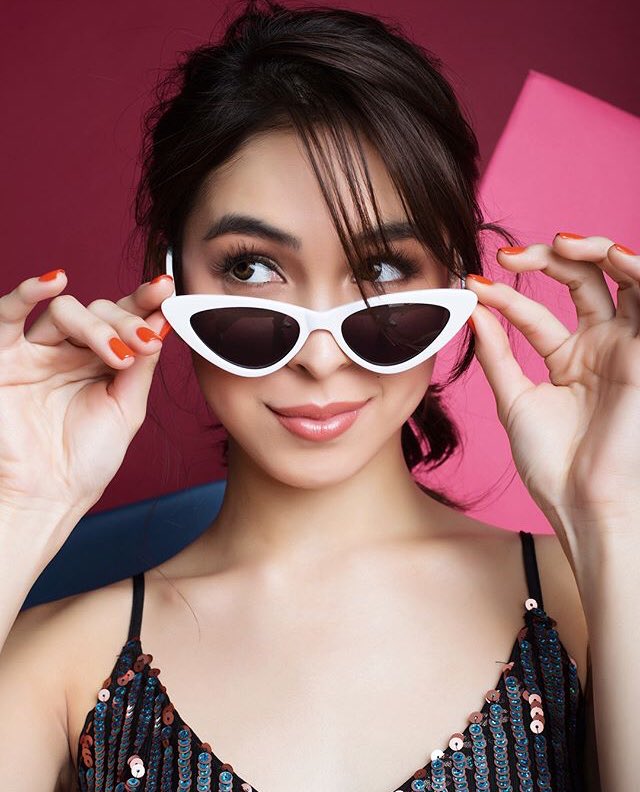 JBeautiesPMPG's tweet photo. Please do grab a copy of Cosmopolitan, January Issue ๐ #JuliaForCosmo https://t.co/18H7sTwKXq