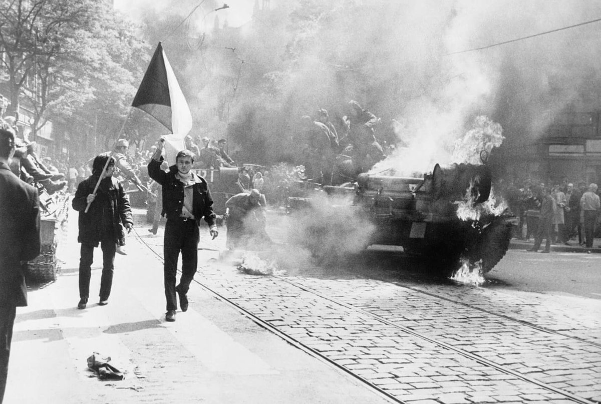 guyverhofstadt's tweet photo. On this day 50 years ago, the Prague Spring began. A lesson from history to remind us of our European values of freedom and democracy. It's now time for unity to preserve these basic values against the threats of nationalism and populism 🇨🇿🇸🇰🇪🇺 https://t.co/9TxFwTc1Y7