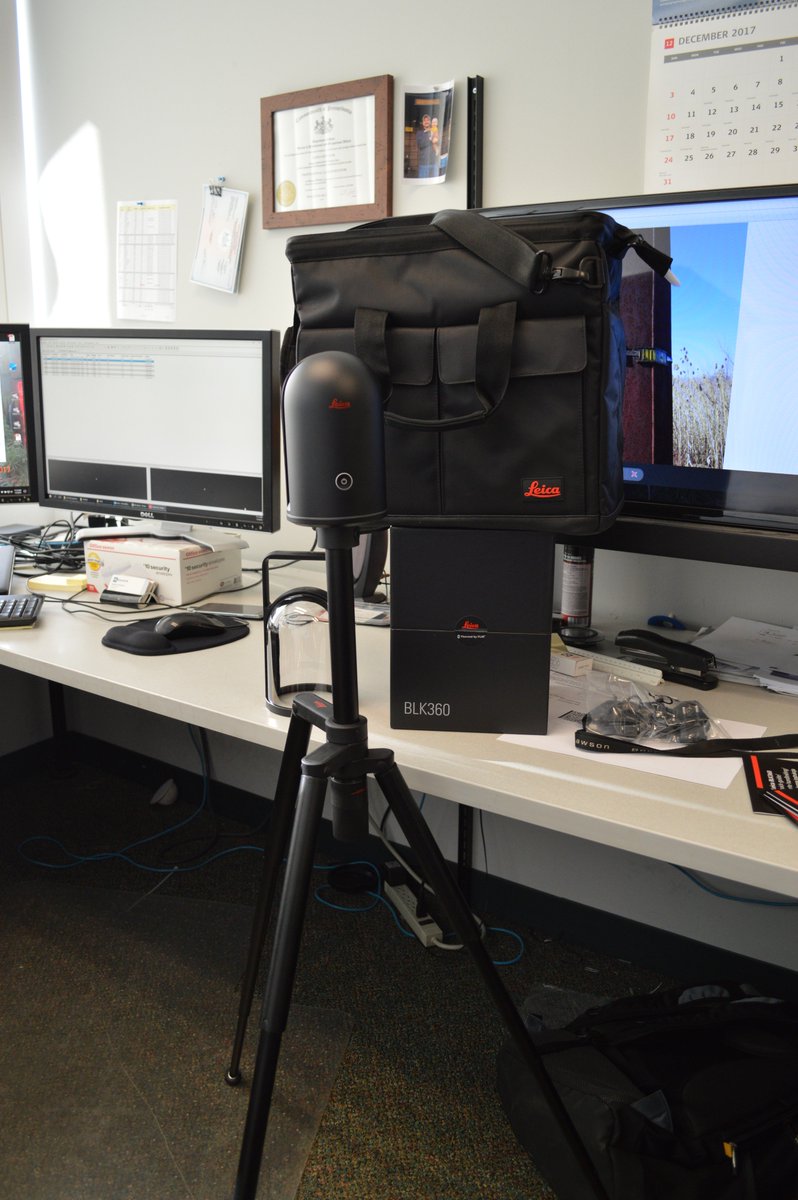 Precise_Visual's tweet image. Starting 2018 by testing out our newest Leica scanner – the BLK360!