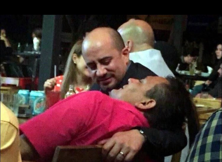 BitacoraPol's tweet photo. Es costumbre de #ElPope @DelToroIsmael deslindarse de personajes obscuros, HASTA QUE LO SORPRENDEN y lo documentan, como el caso de Gonzalo “El Terror” Ramirez y ahora #CarlosCoronaMdelC @MovCiudadanoMX @DanteDelgado @MovCiudadanoJal @EnriqueAlfaroR @MemoMedranoB https://t.co/DNhpQKwBWh