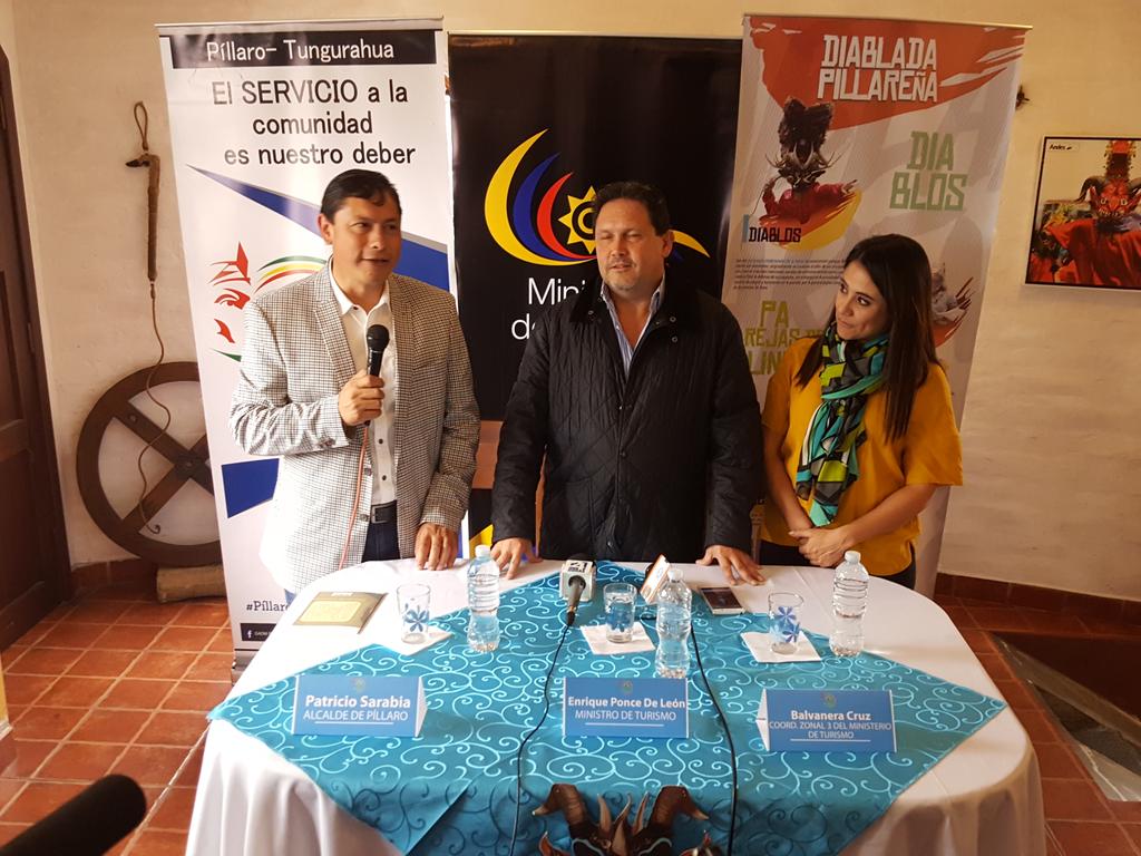 TurismoEc's tweet photo. Inicia la rueda de prensa para brindar detalles de la #DiabladaDePíllaro, su riqueza patrimonial y cultural, con el ministro @PonceDeLeonEC https://t.co/TChgOyXxux