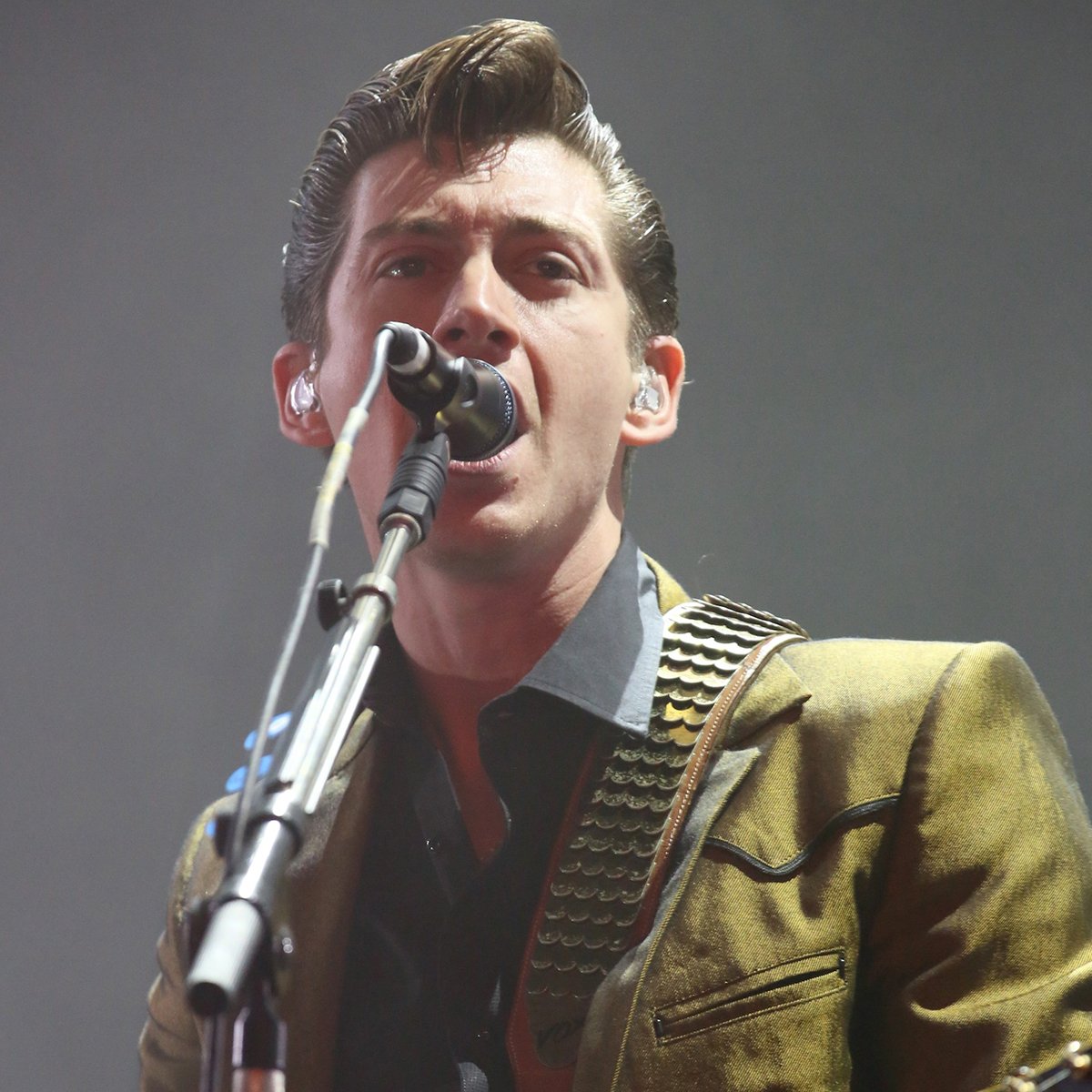 Happy Birthday Alex Turner! 

We hope it\s as epic as your 2014 opening performance!  