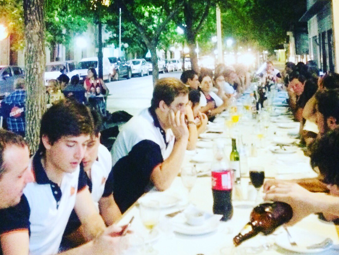 eclipsevillegas's tweet photo. Anoche, en la sede del Club, se llevó a cabo una cena a la que concurrieron todos aquellos que colaboraron durante el #GDN2017. ⚽️
Se viene un año de trabajo que tendrá, dentro de lo posible, a los más jóvenes como protagonistas.
#VamosMaquinita 🚂🚂🚂
#VamosLosPibes 🔵⚪️🔵 https://t.co/oHlc5quwm2