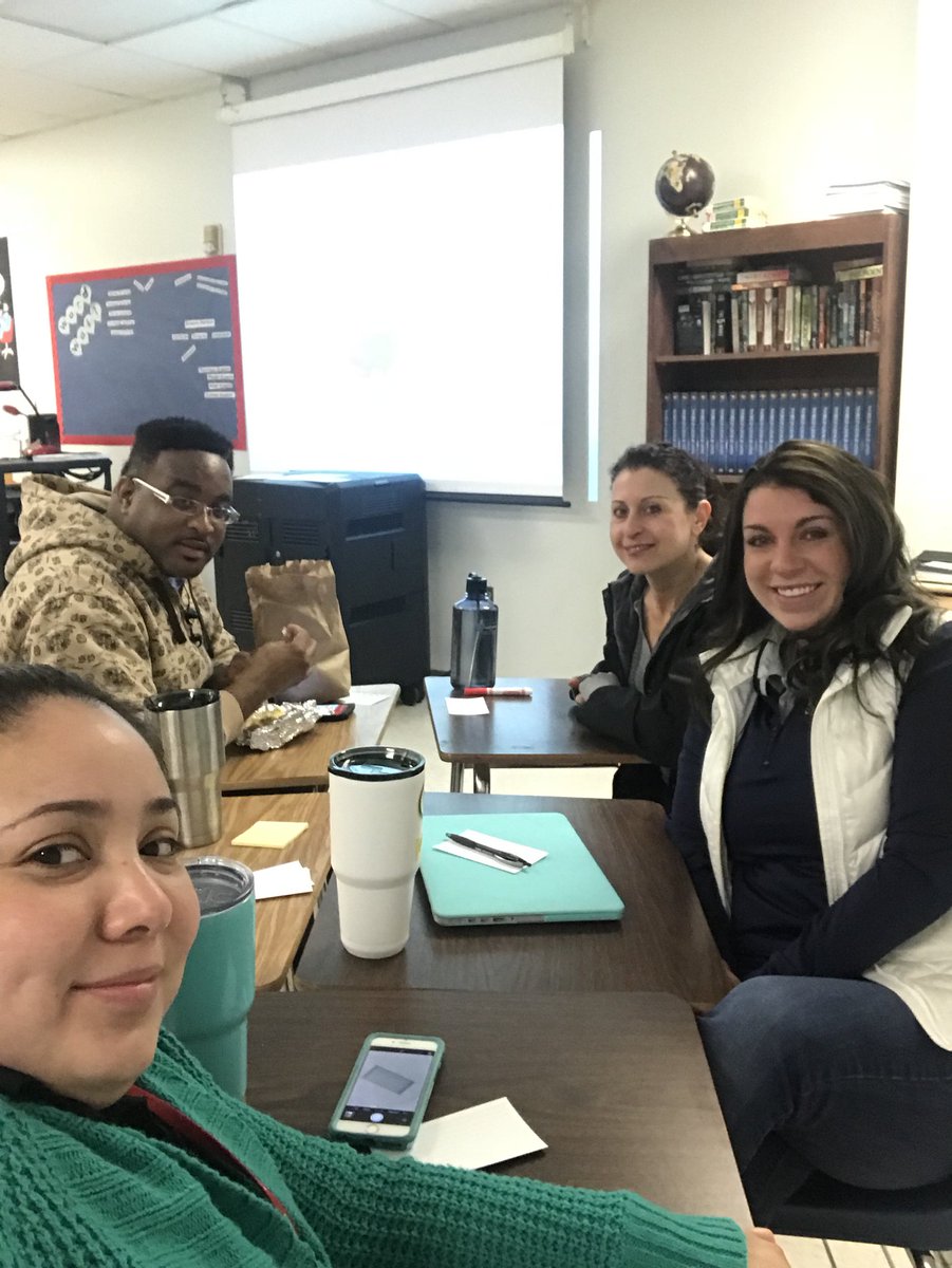 ClassroomLouis's tweet photo. There is a lot of learning going on today! @numbersense_902 @KariDierks #elemmathlearns #E306 https://t.co/xH27aRAmqk