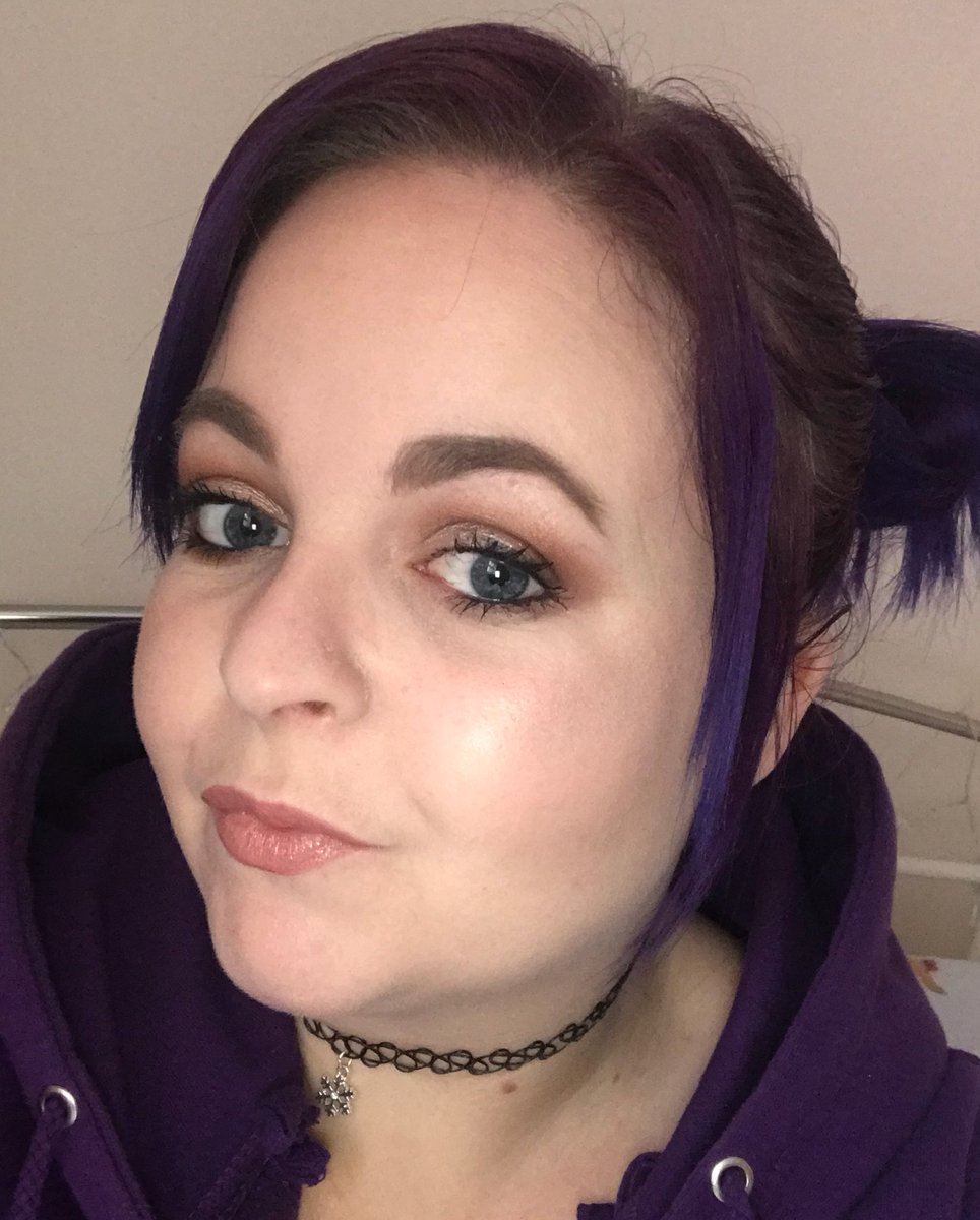 FaydeNeefMUA's tweet photo. Neutral makeup today using the @MakeupRVLTN Newtral palettes
#makeup #makeuprevolution #newtralpalette #strobecream #makeupartist #makeuplove #faydeneefmua https://t.co/GkUXKZ4tui
