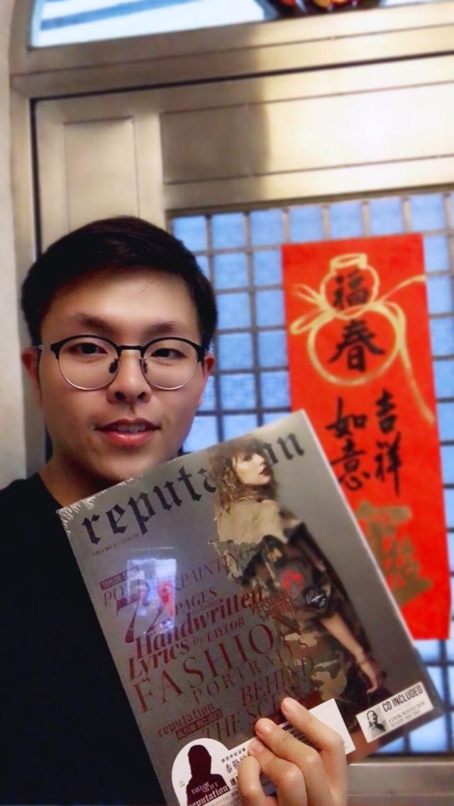 tswift13_taiwan's tweet photo. I'm Swiftie in Taiwan! I♥TS REP @taylorswift13 @taylornation13 @BigMachine @scottborchetta
#reputaylurking #reputation #reputationTW #reputationASIA #BIGreputationParty https://t.co/Wvst0uEyS7