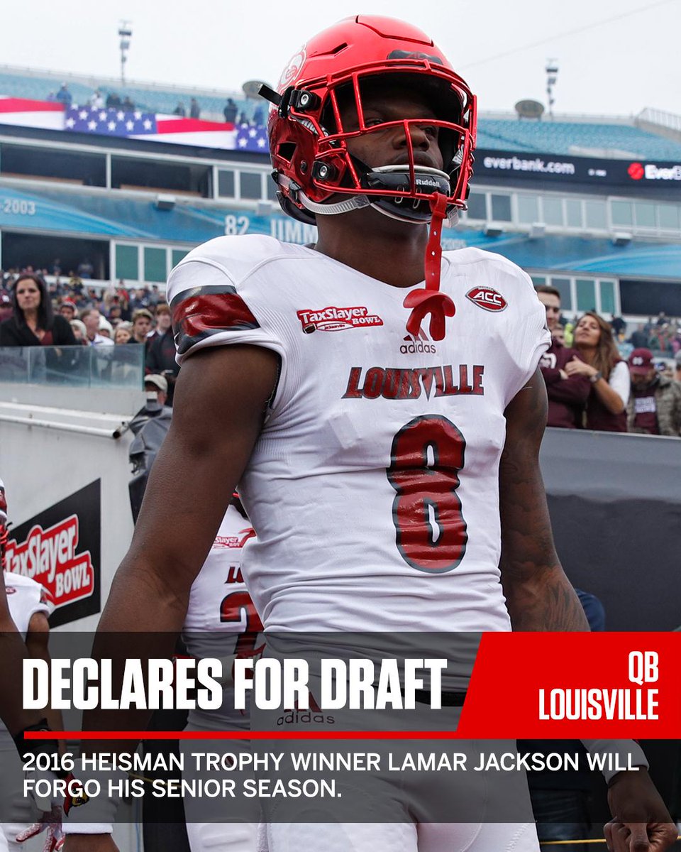 SportsCenter's tweet image. Lamar Jackson is the 1st player in college football history to record at least 3,500 passing yards and 1,500 rushing yards in consecutive seasons, and he's moving on to the NFL. es.pn/2CKUH37