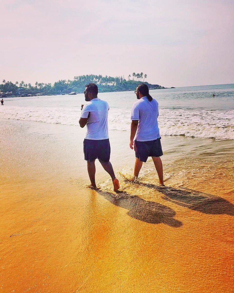 jaydeokolekar's tweet photo. If you catch me smiling today, it's because I'm imagining I'm here...
#throwback #Goa #beachlife #beachwalk #barefoot #missinggoa #goadiaries #beach #friends #missingmytrip #happy #love #besttimeoftheyear #peace https://t.co/j5U1o1jNOw