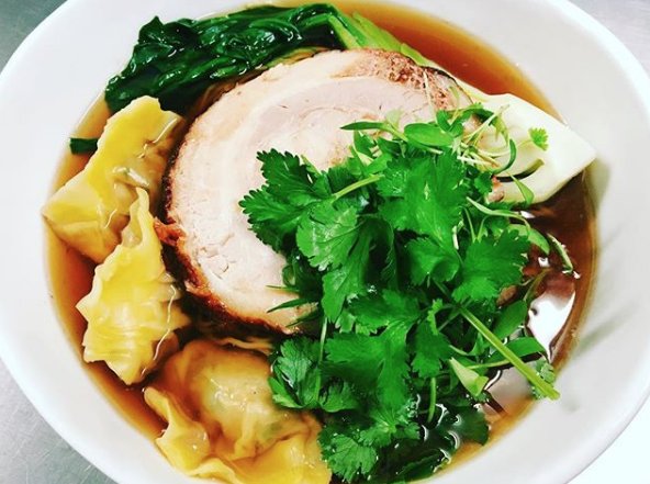 Join us at Shopkeepers tomorrow! Starting at 11 am- We will be making two soups- bún riêu, a crab and rice noodle soup with tomato, local tofu, and fresh herbs, as well as mì hoành thánh, a wonton and egg noodle soup pork belly and shrimp.🌿Veg options available 🌿