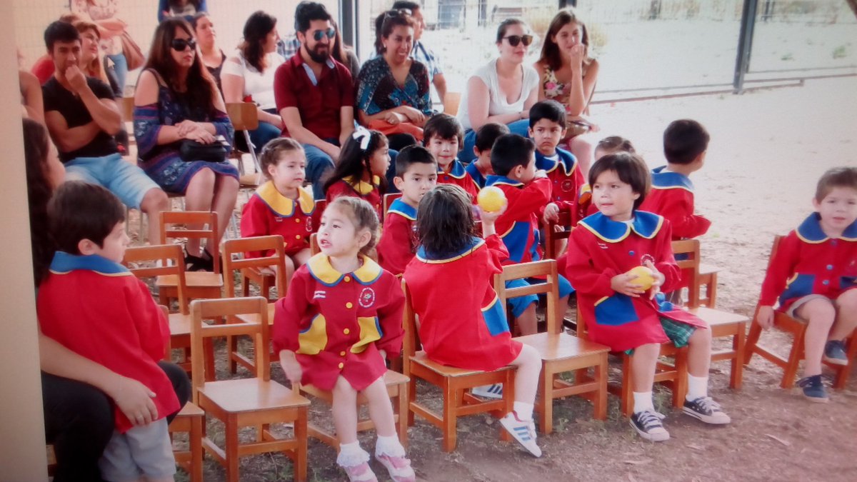CuricoFunfa's tweet photo. @CuricoFunfa  certificación niñ@s jardin colorin colorado participantes de taller  telecentro la piscina Rengo @funfamilias @tererey3 https://t.co/SLNoLTcJT0