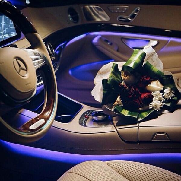 <a href="/amirakhamis5/">ملكه الرومانسيه</a> #سَاحَةٌ مِنْ الإِشْرَاقِ
مَصْرَعُهَا يَدَيْكِ وَلَذَّةٍ
لِلحَرْفِ حُيِّنَ تُرَاقِبُهَا
مقلتيكِ يكفينى شَرَّفَ
تَوَاجُدٌ عَطِرٌ حَرْفَكِ
شُكْراً بـِ حَجْمِ السَّمَاءِ لَكِي
طَابَ مَسَاؤُكِ وَتَلَأْلَأَ بِقَمَرَ اللَّيْل لُحَضٌؤٌرًك الُمُمُيّزّ