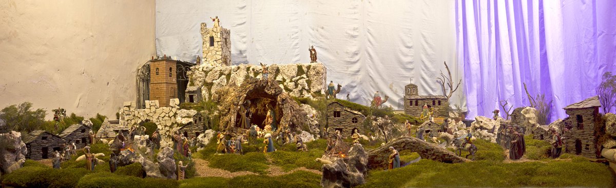 ¡¡Feliz Noche de Reyes !!
os deseamos que tengáis muy buena Noche de Reyes y que os traigan todo lo que habéis pedido en vuestra carta.

Recordaros qu el próximo lunes 8 volvemos de las vacaciones y abriremos El Mirador con los horarios habituales.

elmiradordeatienza.com