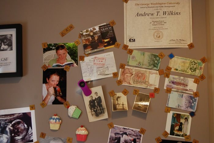 With a Magnetic Wall you can arrange your work space more effectively. Use magnets to clip documents, images and stationary to your wall. It is a great way to declutter your desk. 

Thistle Magnetic Plaster helps inspire creative working: buff.ly/2Bc0fm5