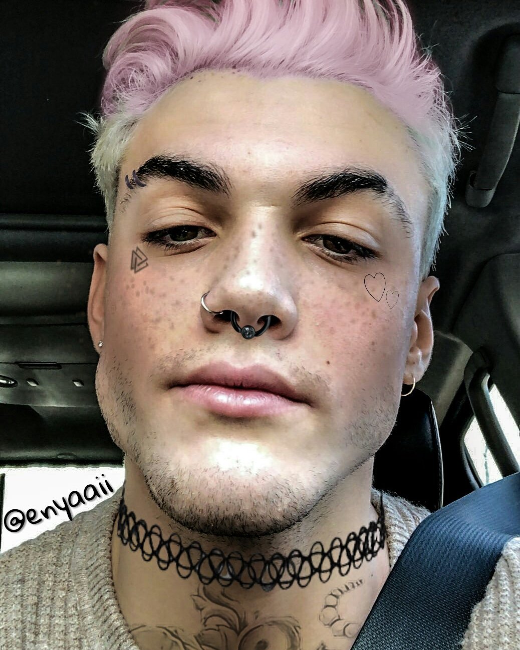 ènyå On Twitter Grayson × Bright Pink 💕💣 Tag Him Plsgraysondolan