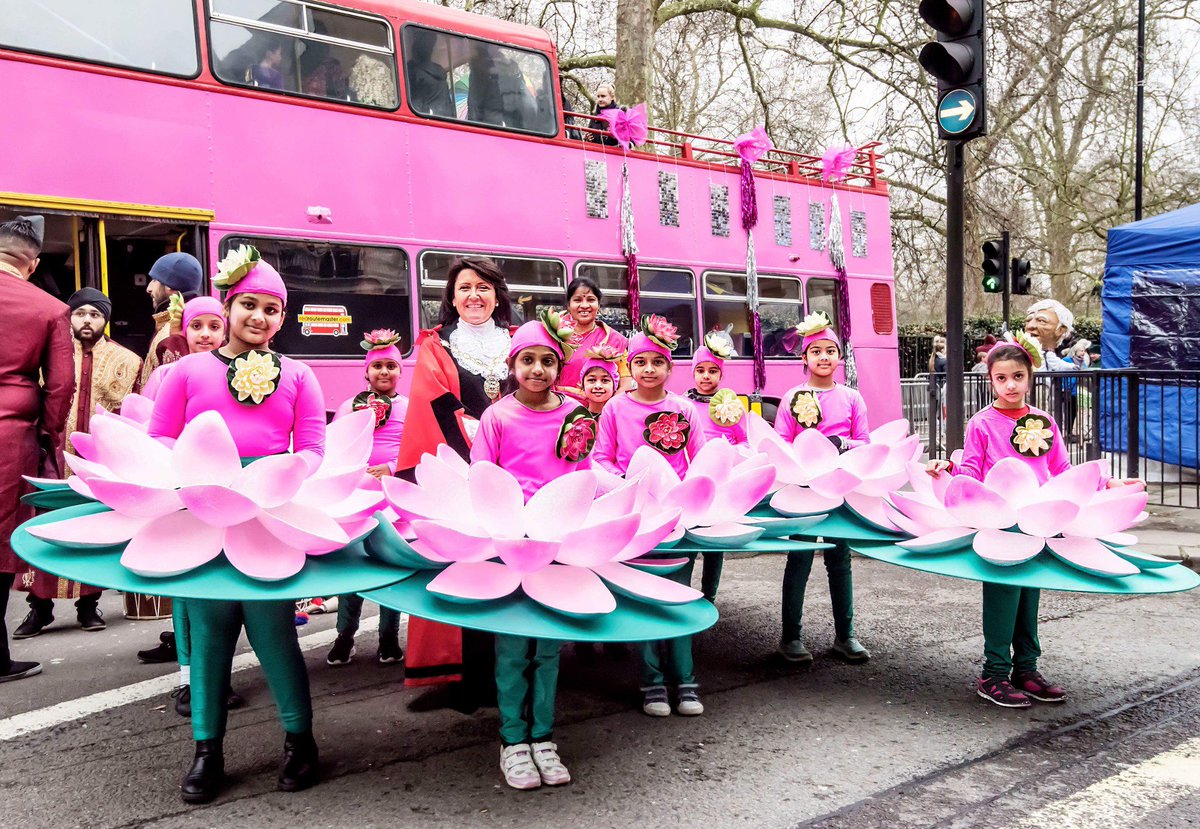 LBofHounslow's tweet image. ‘Hounslow’s Kind of Magic’ rocks London’s New Year’s Day Parade - goo.gl/Rujftu