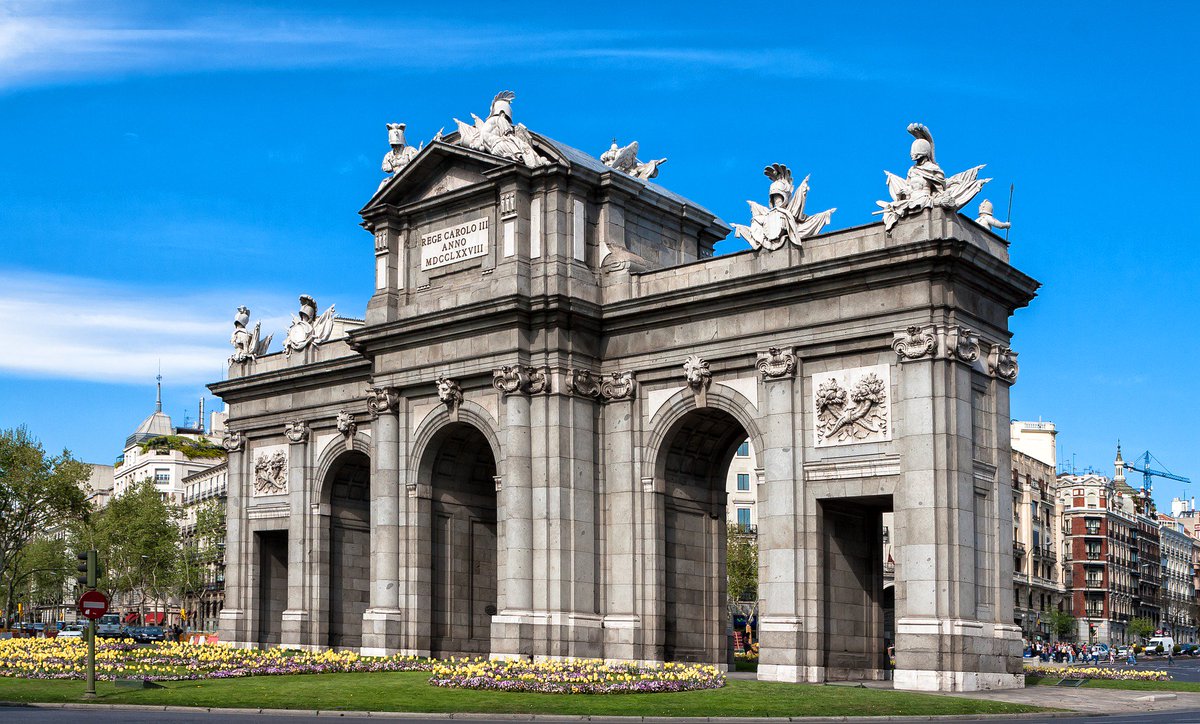 VisitRealMadrid's tweet photo. Historia de la Puerta de Alcalá – Espacio Madrid – Tu espacio sobre Madrid en la red https://t.co/j7WS2ae3Ul vía @espaciomadrides @VisitRealMadrid #VisitSpain #VisitMadrid #Madrid https://t.co/dtWnsmMoUx