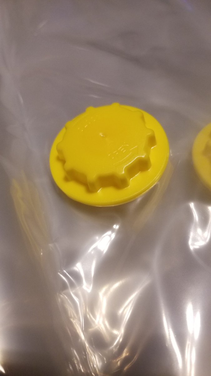 DSSC_Coach's tweet image. I am addicted to stuffing things in #spacesaverbags and watching them go flat! It is amazing how small they can get and how much more you can store!  amzn.to/2CHWiGJ
#HG20