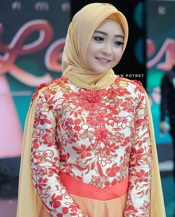 Nah kalau yg ini senyumnya manis level berapa neng? 😍
EGA WITH LESTY METAMORFOSIS