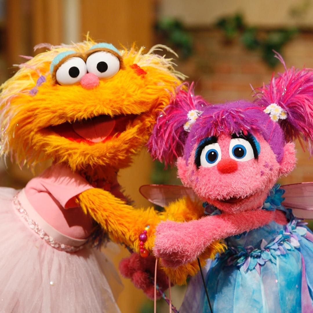 Twitter এ セサミストリート公式 友達とハグできてうれしい アビー ゾーイ T Co Acsvkxm2rj ট ইট র