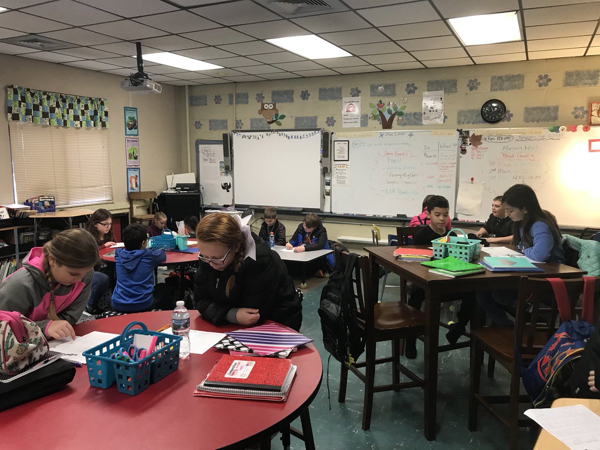 SGarrisonRES5's tweet photo. So excited to be back with these guys as we dive into narrative writing!! #RESROARS #BCSROCKS https://t.co/YHj0inhWNf