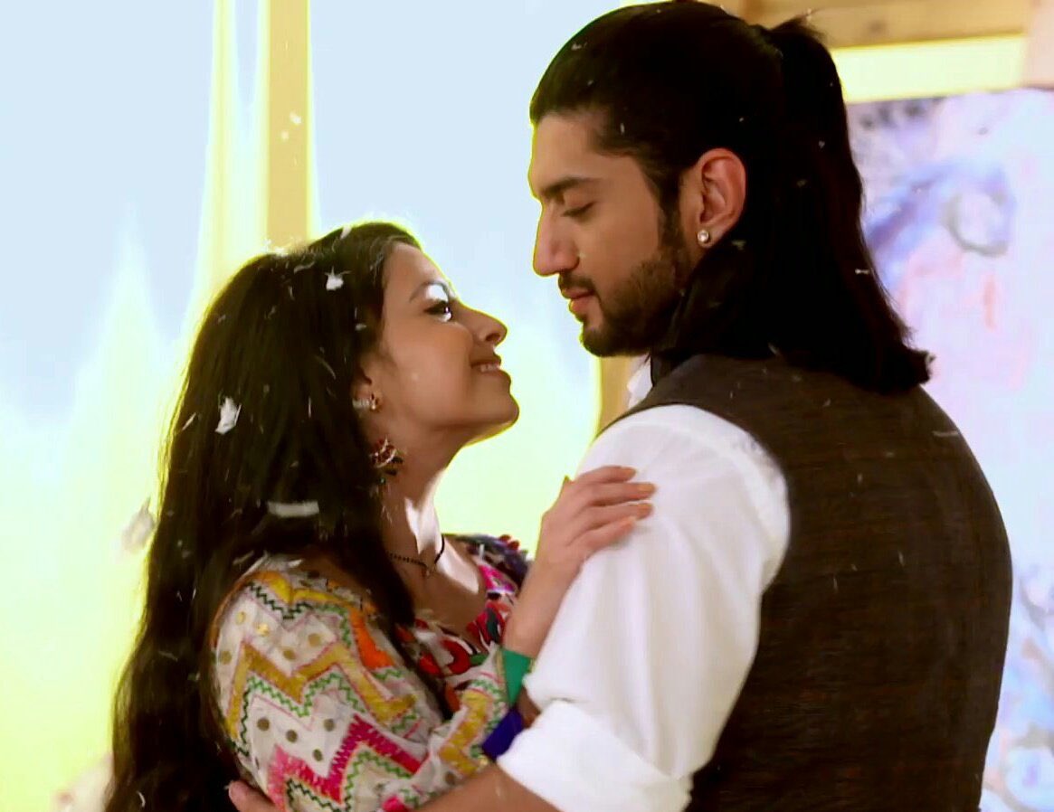 Kjsa666's tweet photo. To love is nothing. To be loved is something. But to love and be loved, that’s everything."
#WeWantRikara @Harneetsin @StarPlus https://t.co/yy9ul6dVIR