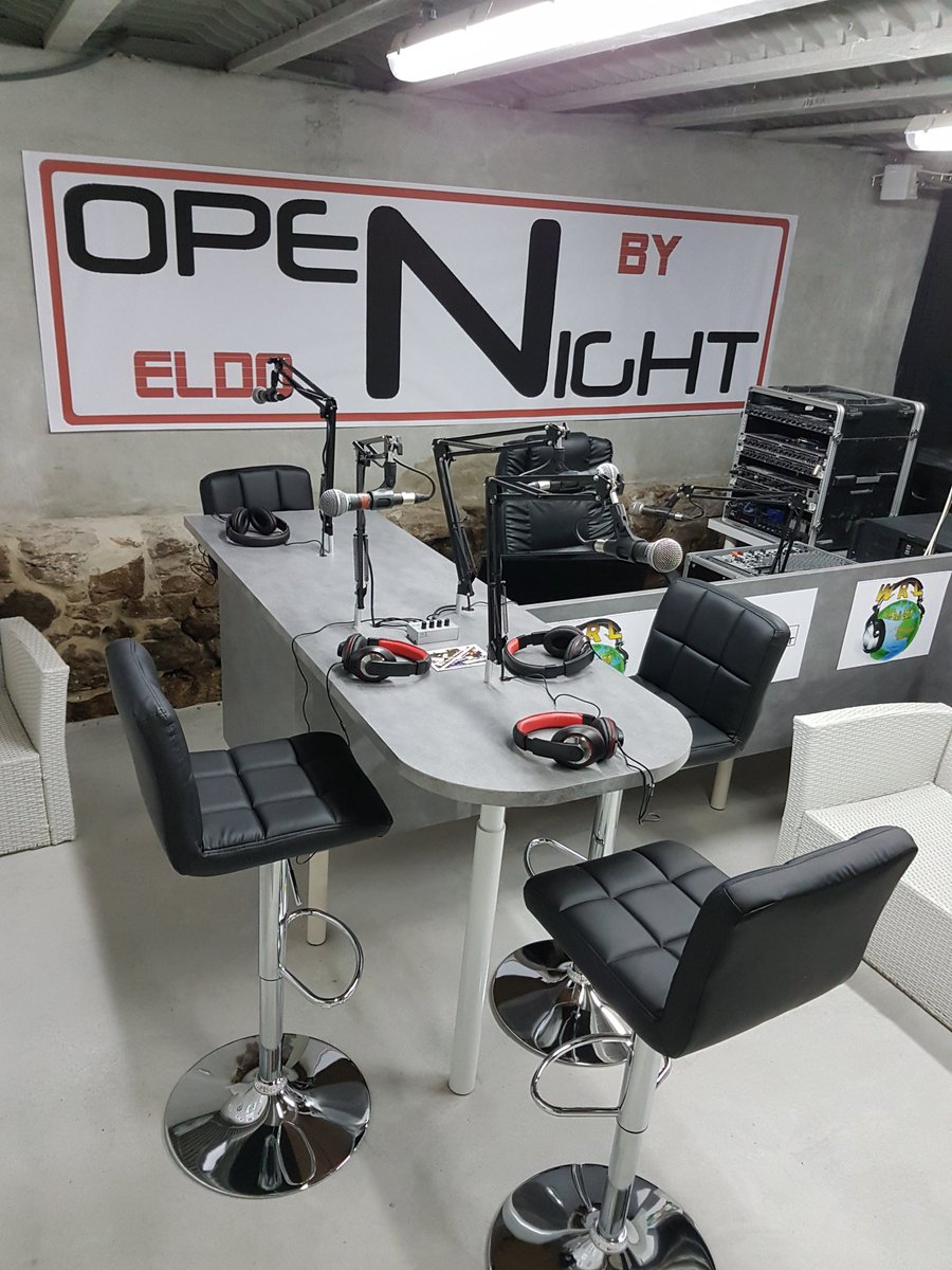 ELDORADANCE's tweet photo. Ce soir 1ere emission de web radio. Open night à partir de 20h30.
https://t.co/nTPfk0I0H1
#openeldo #chuyer #chuyards #eldoradance https://t.co/sSBcUc73P4