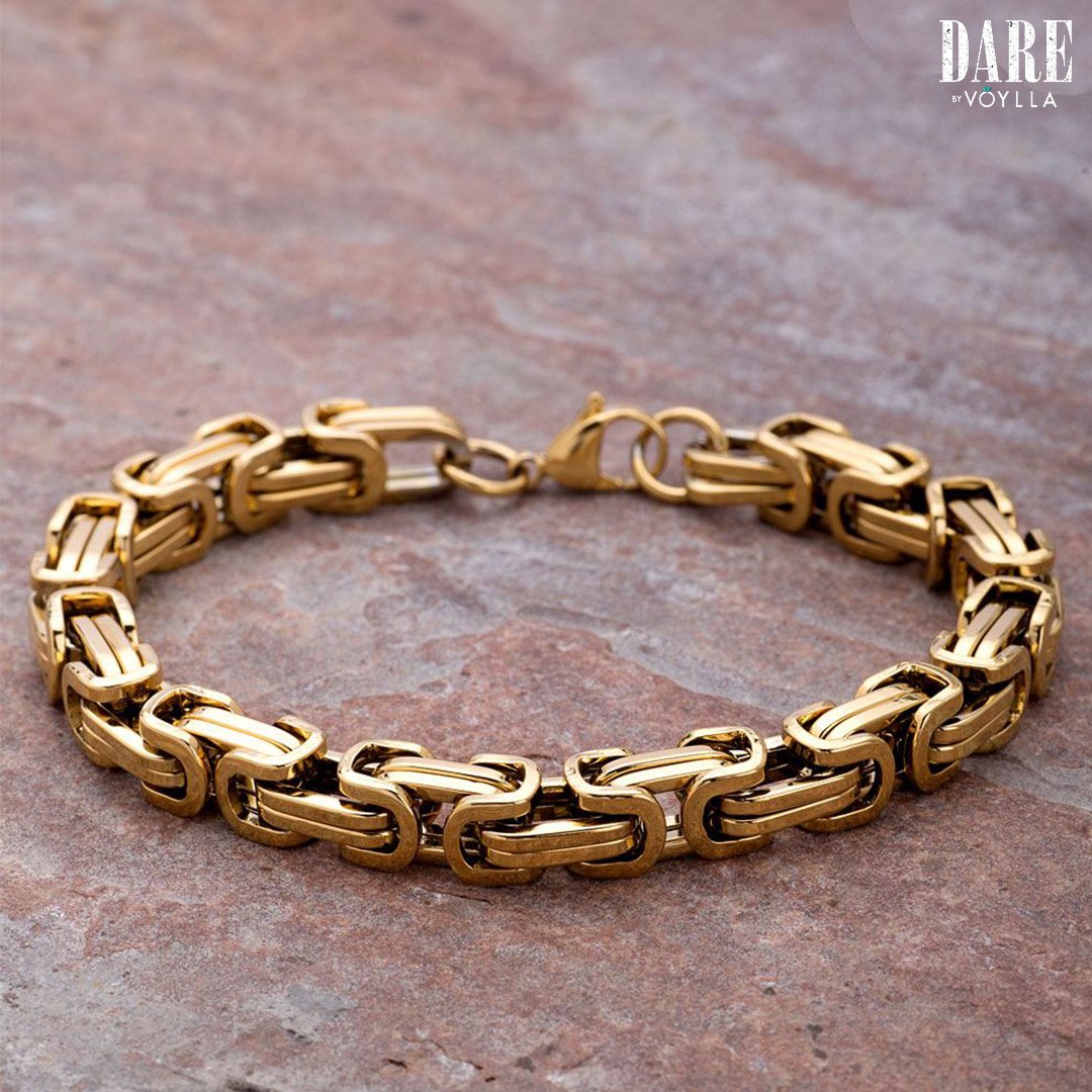 DAREbyVoylla's tweet photo. Pick accessories that’ll never go out of style. 
#DareClassic #OwnThePart #VoyllaByMySide
Shop now: https://t.co/K6T8CWmf35 https://t.co/pfHVAXNJu0