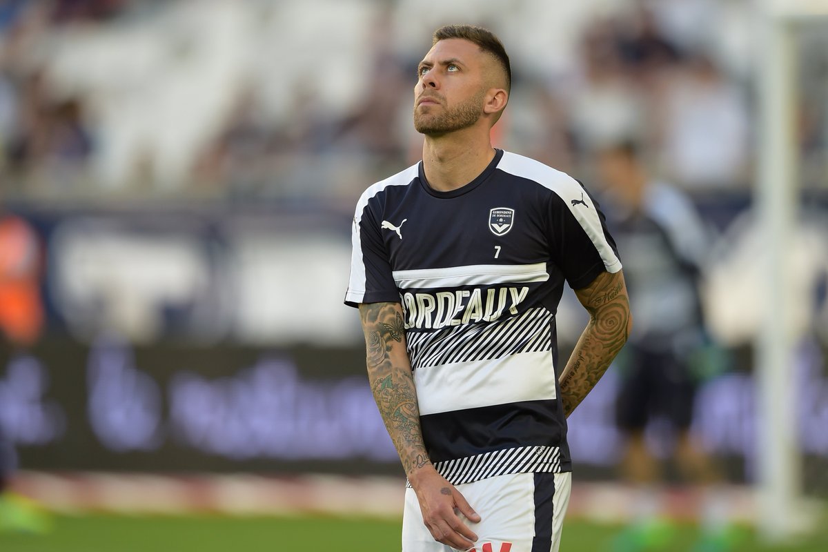 "Somos la mala copia de Tigres"

Antonio Carlos Santos furioso tras el fichaje de Ménez 🤬

👉 bit.ly/2F14KiD