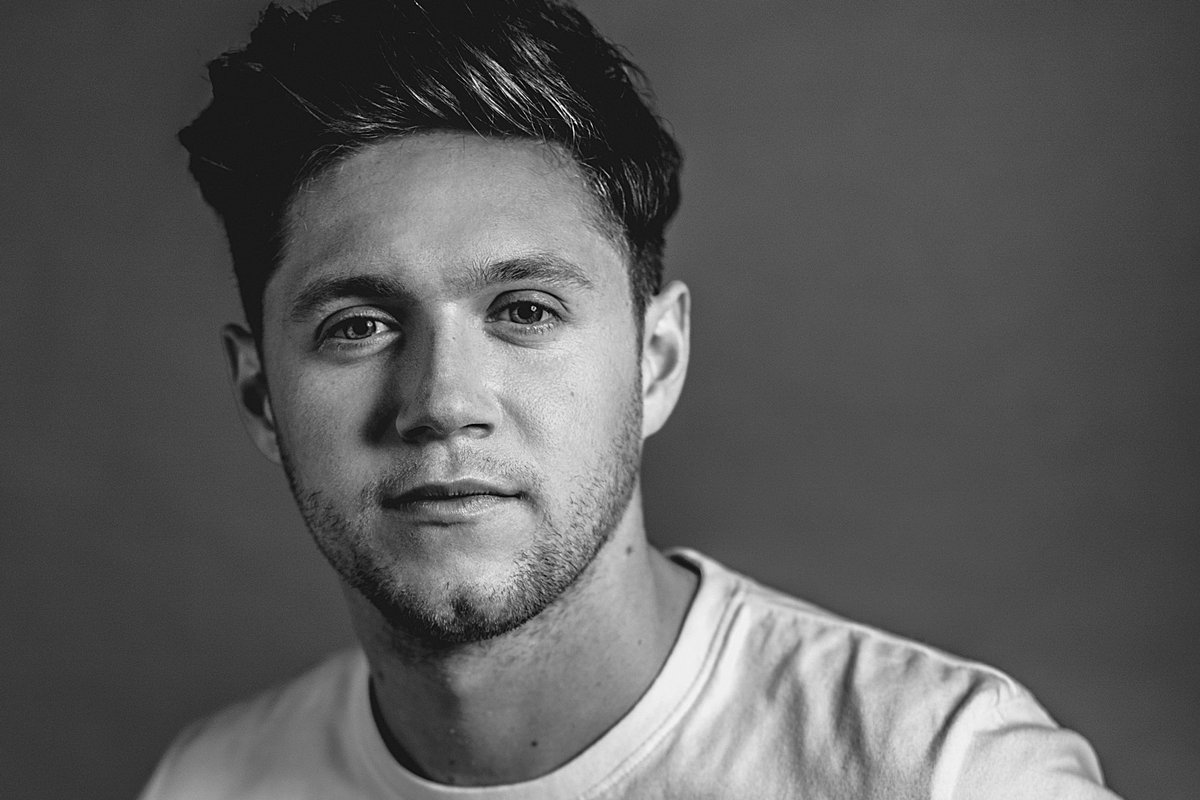 iHeartRadio's tweet photo. Pssssst, do you want to meet @NiallOfficial? Click here for your chance: https://t.co/xz127kkwV5 💫 https://t.co/wt0e5DeJbC