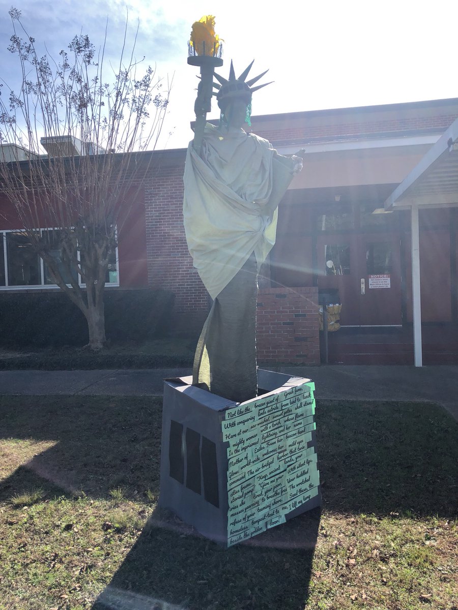 bbmspanthers's tweet photo. Made by the students! Lady Liberty🗽- js https://t.co/sqlxlWUDH0