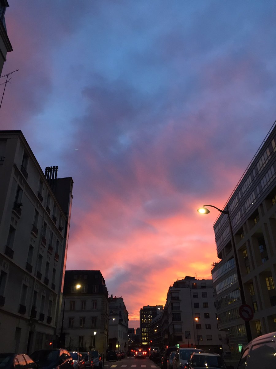 FranckD_FD's tweet photo. Souvent le ciel nous offre un spectacle magnifique ...
#Nature #Beaute https://t.co/MHpMRt1Jr2