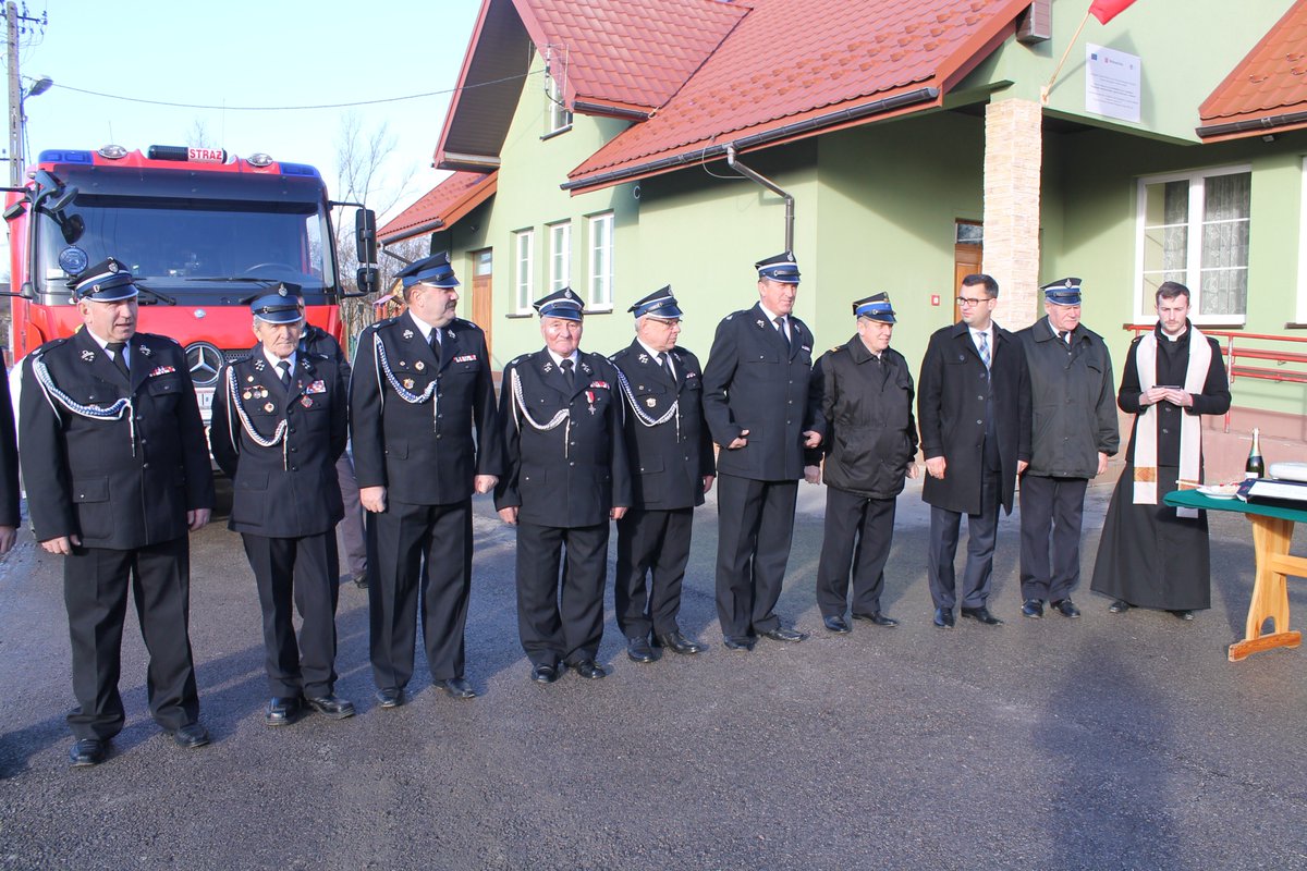 Nowy samochód 🚒 oraz defibrylator dla jednostek OSP.
Zakup samochodu i sprzętu ratowniczego sfinansowany został w 100% ze środków  <a href="/MS_GOV_PL/">Min. Sprawiedliwości</a>