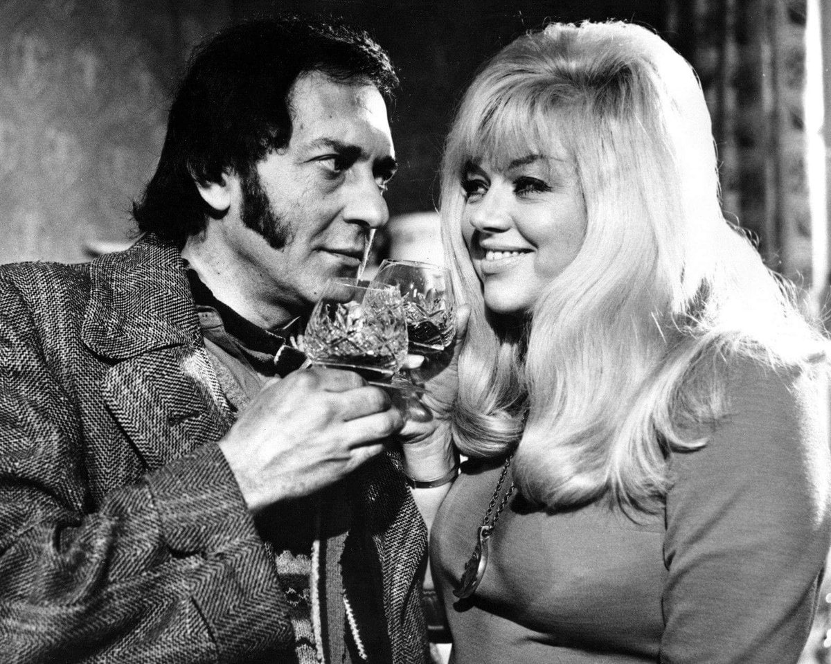 #DianaDors made a fantastic guest appearance in #SteptoeAndSonRideAgain. Harold thought he'd won the pools that day haha!