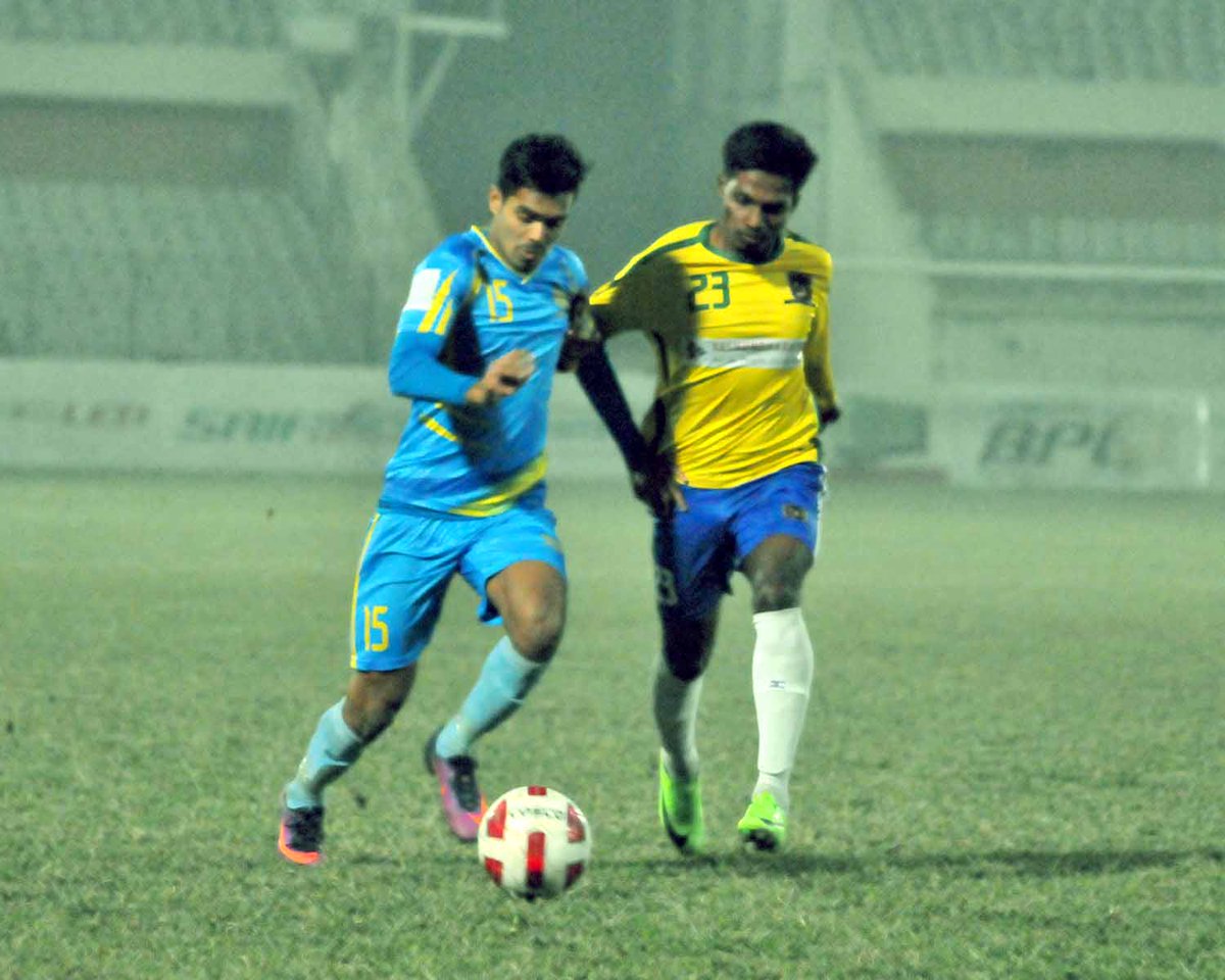 bff_football's tweet photo. #MatchResult
#BPL2017
#Abahani Ltd. Dhaka 2:0 #SheikhJamal DCL
#Scorers: Nasir 23’, Sunday 90+5’
#Venue: Bangabandhu National Stadium, Dhaka https://t.co/qNOf24GGTP