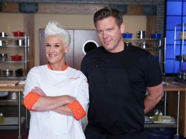FoodNetwork's tweet photo. .@ChefAnneBurrell &amp; @TylerFlorence are back in Boot Camp with a new batch of #WorstCooks NEXT @ 9|8c! https://t.co/pFaX7IH1IB