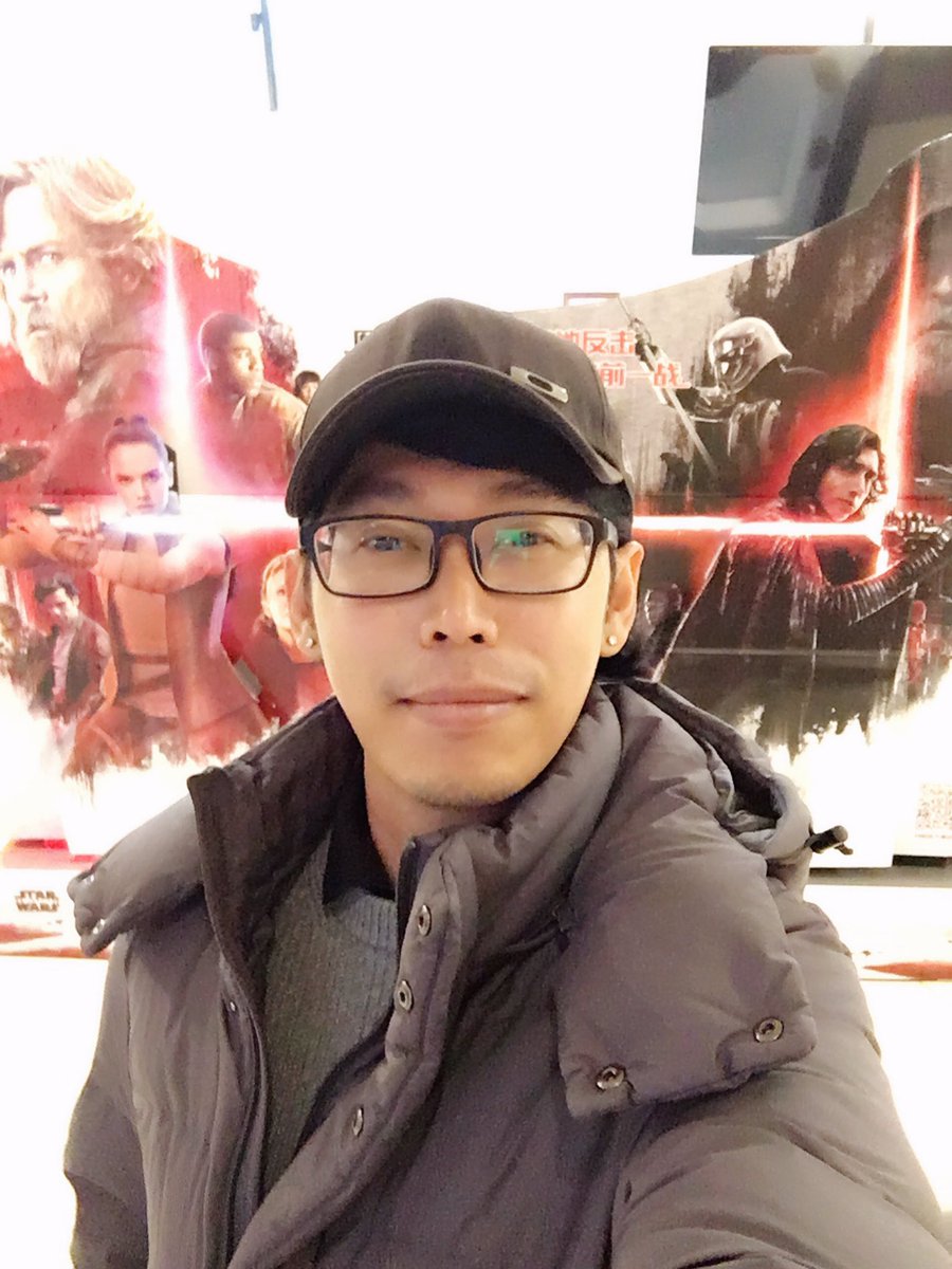 izreloaded's tweet photo. At Star Wars The Last Jedi opening night in Shanghai. Yes it is finally here in China. Already watched it 3x in Singapore. Still as excited. #TheForceIsStrongInMe #shanghai #thelastjedi https://t.co/gCqQi8bz1h