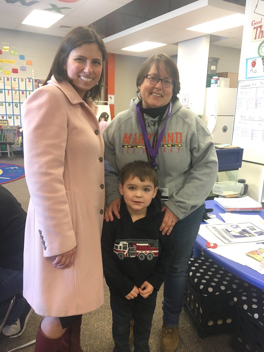 AmyFCPSAchieve's tweet photo. Congratulations! Excited to welcome Ms. Vogel to the #FCPSVanguard Teacher Program. #empowerteachers https://t.co/Ndr86AEGB6