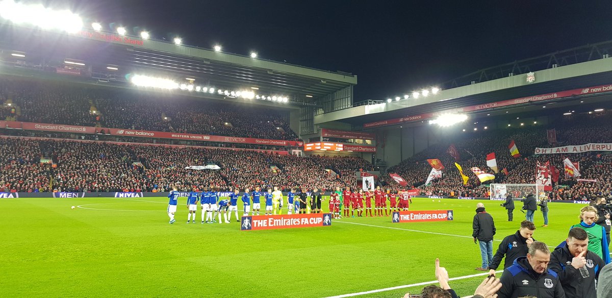 swg19's tweet photo. Smile if you just scored the derby winner on your debut 😁 ⚽️ #LIVEVE https://t.co/0kJjw1kk0f
