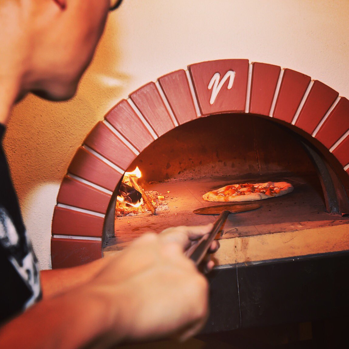 Warm up by the fire at Scratch tonight! Live music with Andrew Tirado 6-9pm! #woodfiredpizza #shawneecraftbeer #locallygrownmusic